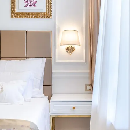 Ann Luxury