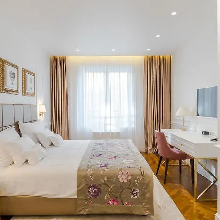Ann Luxury לינה וארוחת בוקר ספליט