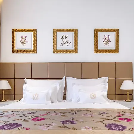 Ann Luxury