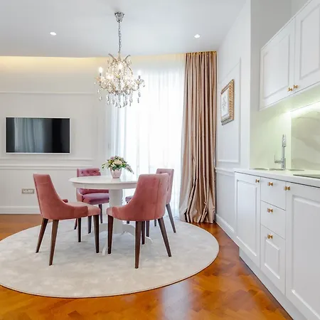 Ann Luxury Oda ve Kahvaltı Split