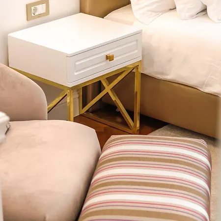 Ann Luxury Oda ve Kahvaltı Split