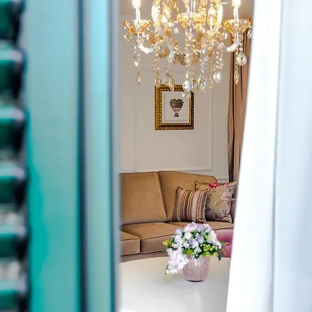 Frühstückspension Ann Luxury 4*
